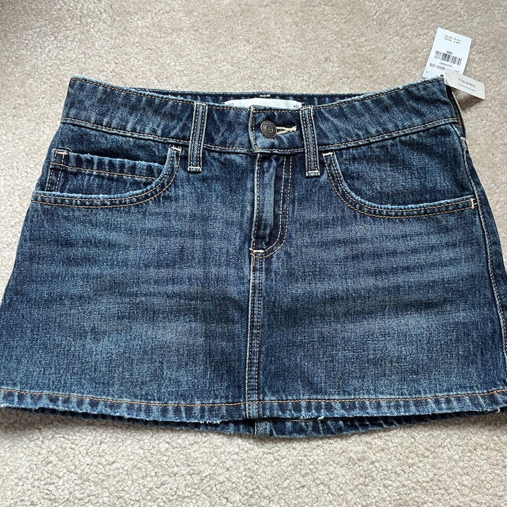[SOLD] BNWT Hollister Dark Blue Denim Mini Skirt